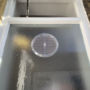 Gas Reg Vent fitted in single obscure glass.